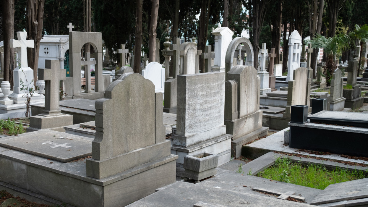 FIGYELEM! Így változik a temetkezés Magyarországon!